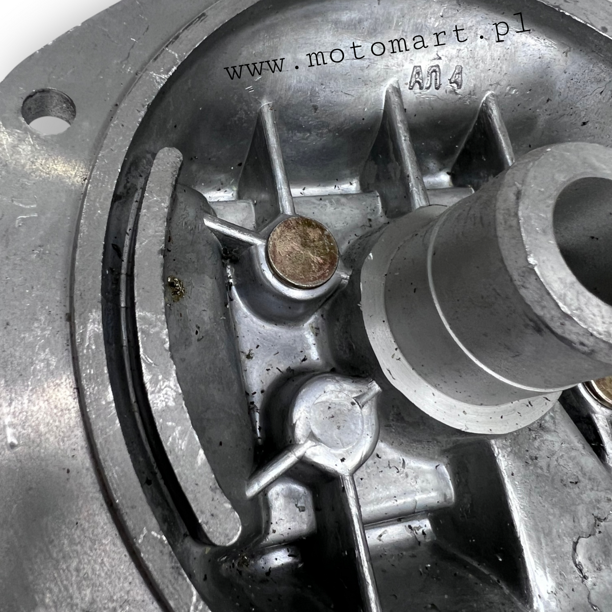 ORIGINAL M10 URAL differential cover differential bearing cover pin cover NEW